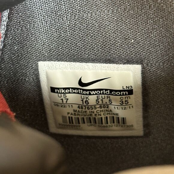 Athletic_Shoes